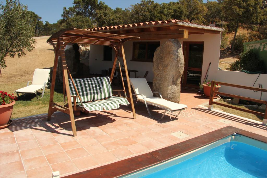 Residence Villa Smeralda Telti Cameră foto