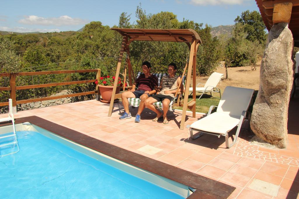 Residence Villa Smeralda Telti Cameră foto