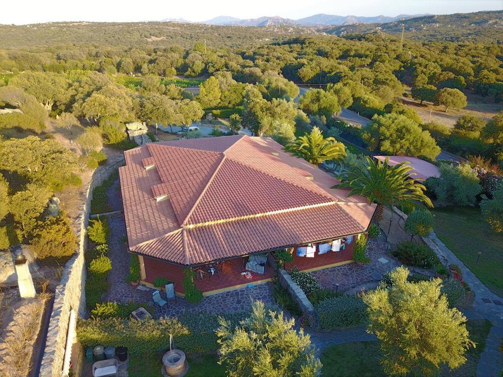 Residence Villa Smeralda Telti Exterior foto